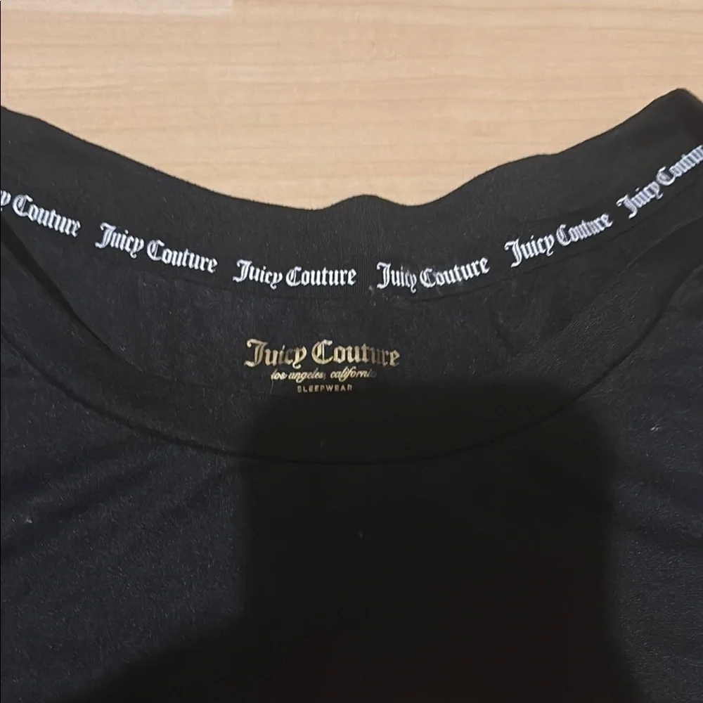 Juicy Couture Black T-Shirt with Gold Logo - Picture 3 of 4